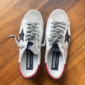 Golden Goose size 40 (US size 10) Superstar Sneaker. Only worn twice.